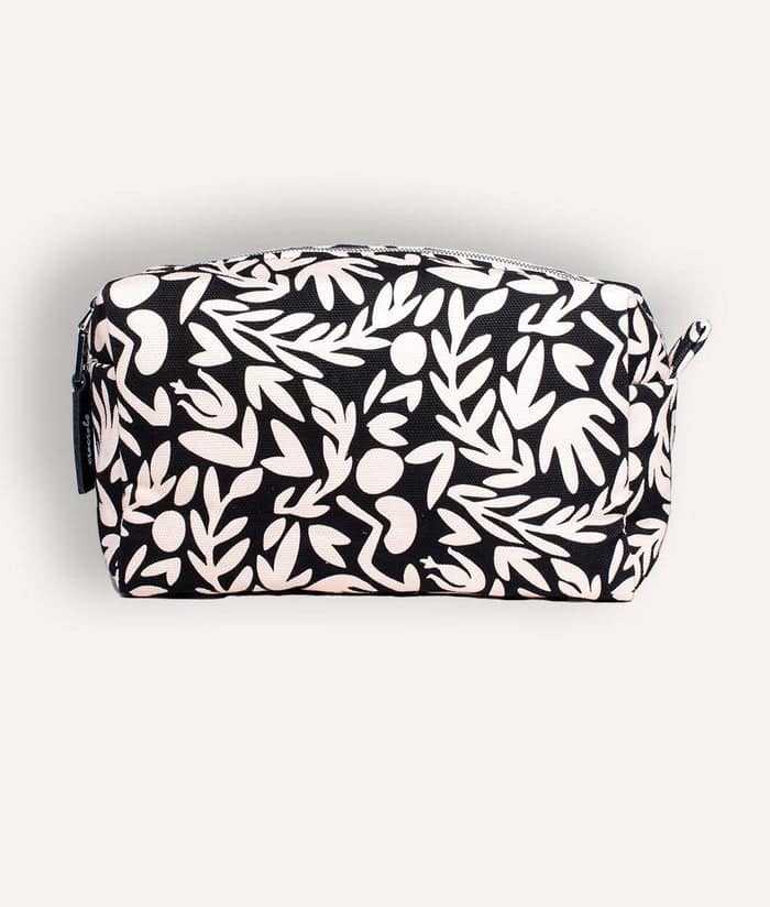 trousse_camille_floral_mobile_studio_back_1020px_700x