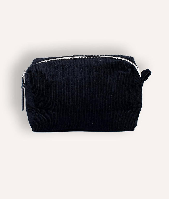 trousse_camille_noir_mobile_studio_back_1020px_700x